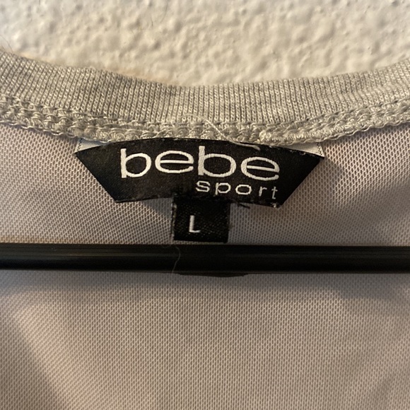 Bebe sport graphic tee size large - Picture 3 of 4